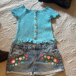 Denim&Co Aqua Smocked Short Sleeve Top with Wooden ButtonsCute outfit .